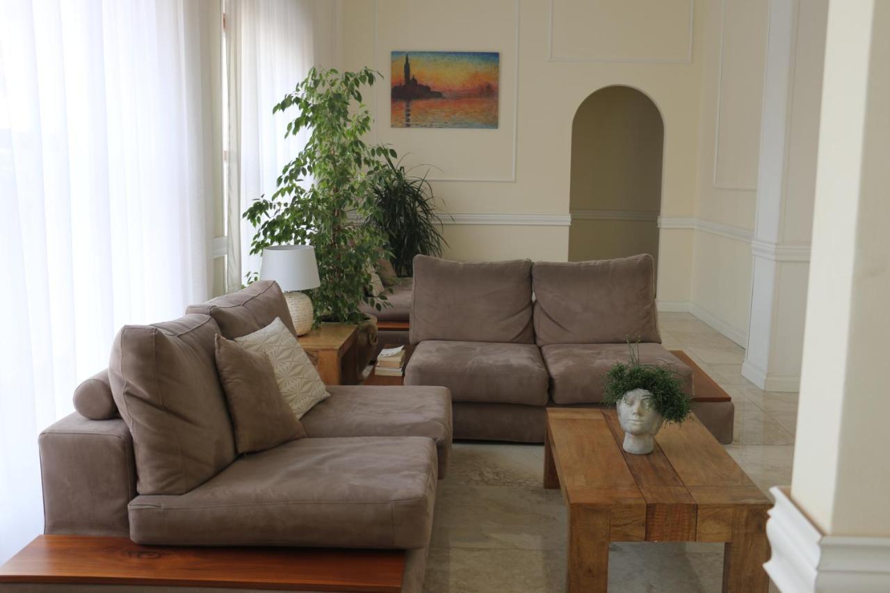 Hotel Regina Margherita Bordighera Ngoại thất bức ảnh